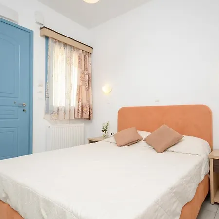 Naxos Апартаменты *